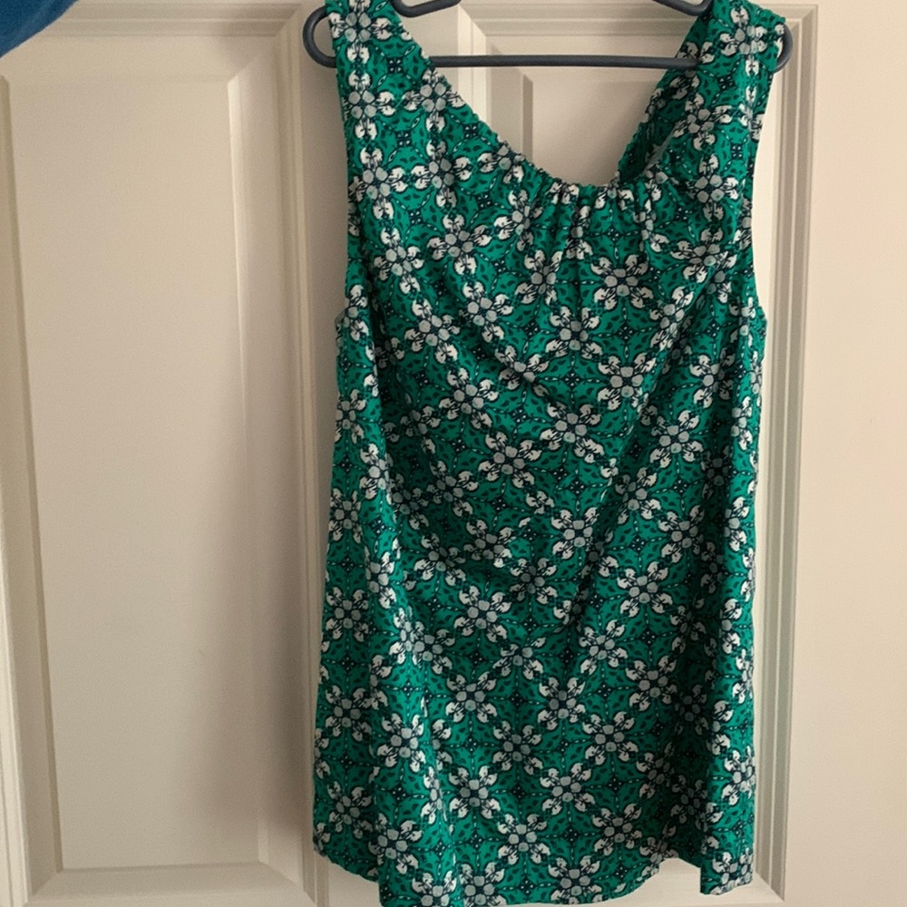 Vineyard Vines fancy blouse
